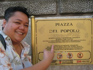 IMG_5895 No, Hawaiian. That's piazza of the people.